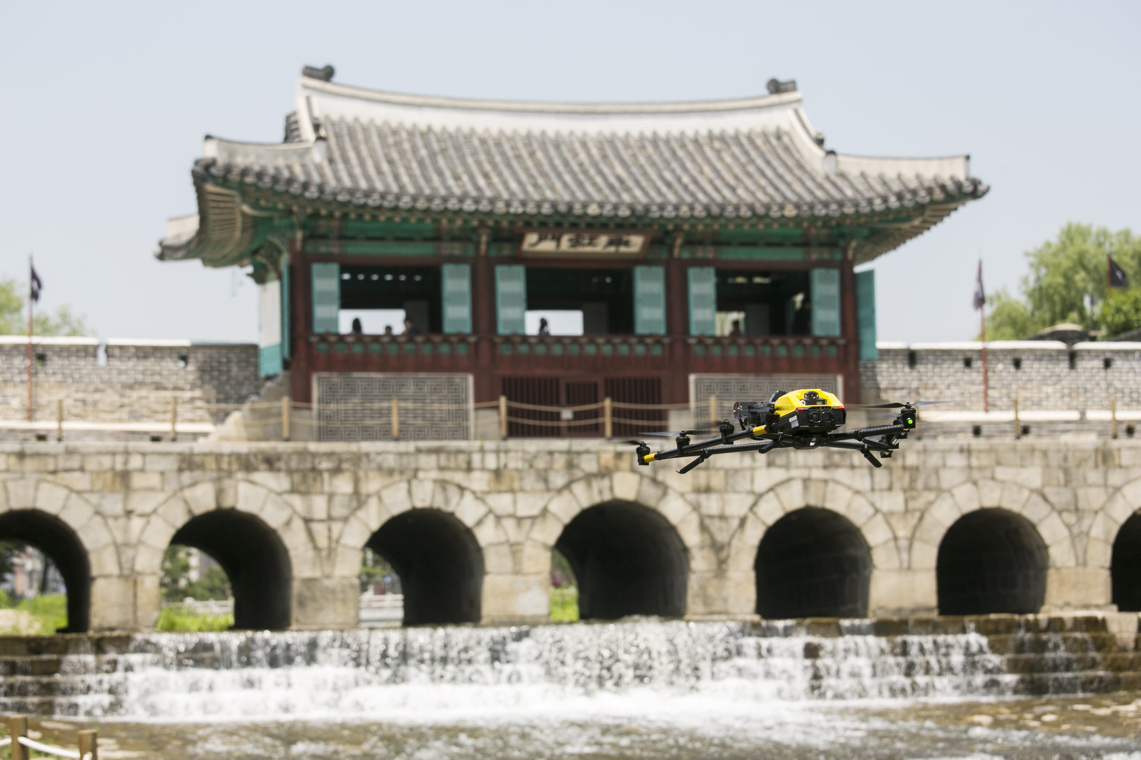 Using the Intel Falcon 8+ system and 36-megapixel Sony A7R payload, Intel’s strategic partner DRONEID was able to conduct an aerial survey and inspect the Hwahongmun Gate in just a few hours. (Credit: DRONEID)