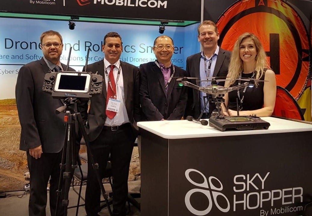 Photo (from left to right): Rony Klein, Director of Sales Mobilicom, Offer Herman, VP Sales and Marketing Mobilicom, Larry Liu, CEO Yuneec, Chris Huhn, VP Business Development Yuneec, Dana Smadja, Director of Marketing Mobilicom